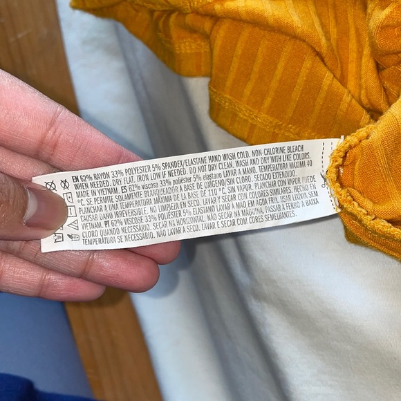 Forever 21 S Cute yellow fashion top - Picture 4 of 4